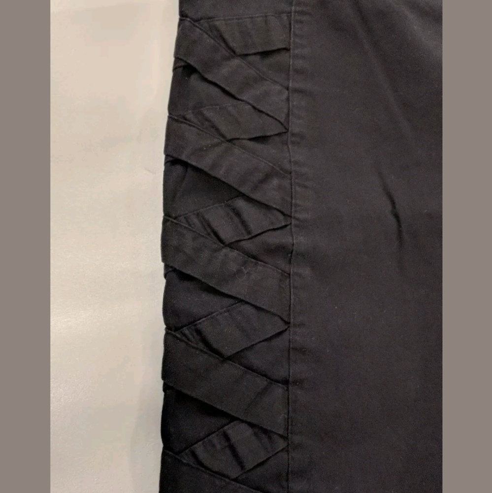Nicole Miller Bermuda Walking Shorts with Lattice - Picture 2 of 5